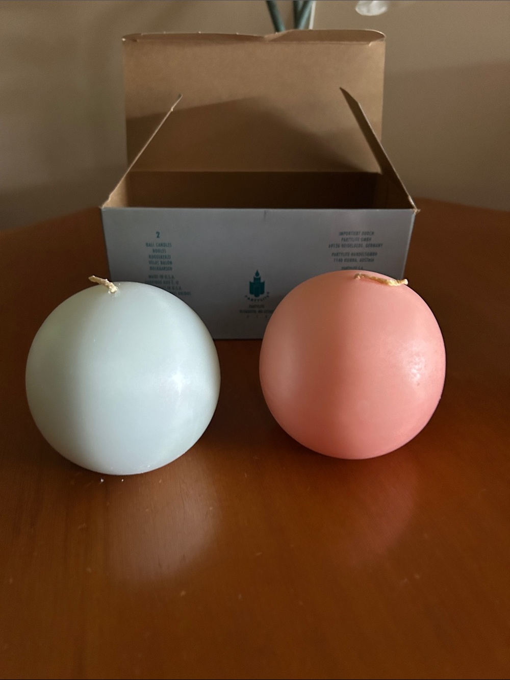 Pair of Round Partylite Decorative Candles in Mint and Peach